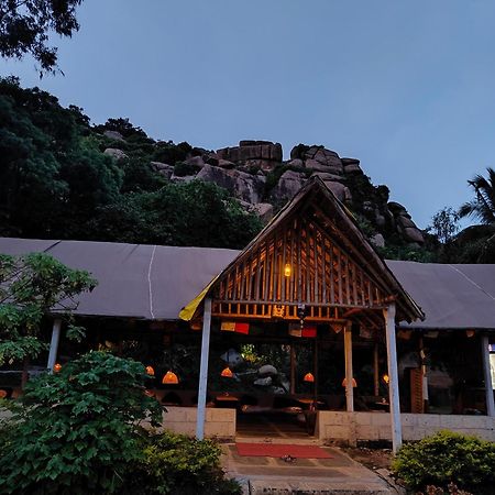 Lazy Panda Hotel Hampi Exterior foto