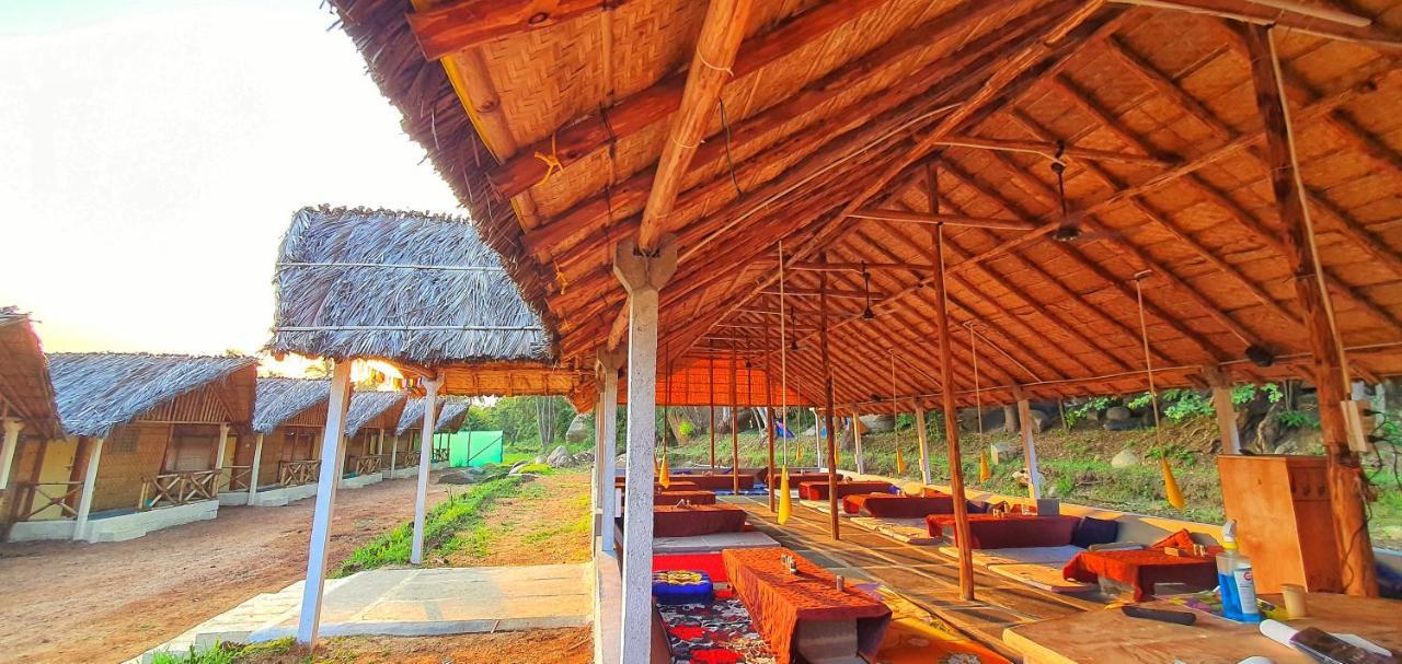 Lazy Panda Hotel Hampi Exterior foto