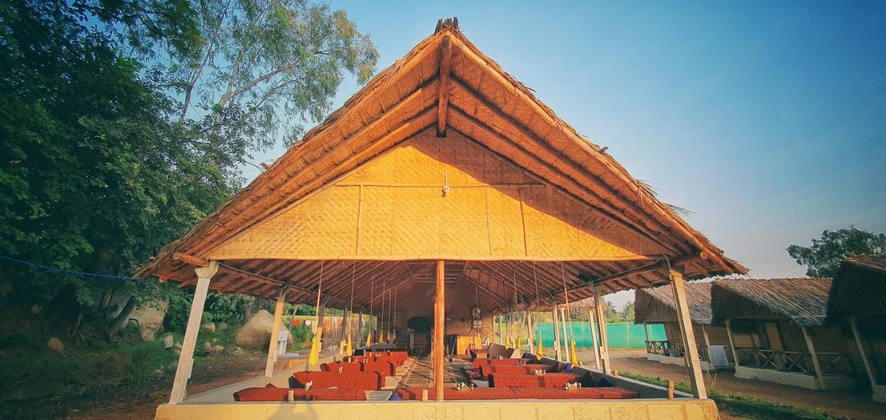 Lazy Panda Hotel Hampi Exterior foto