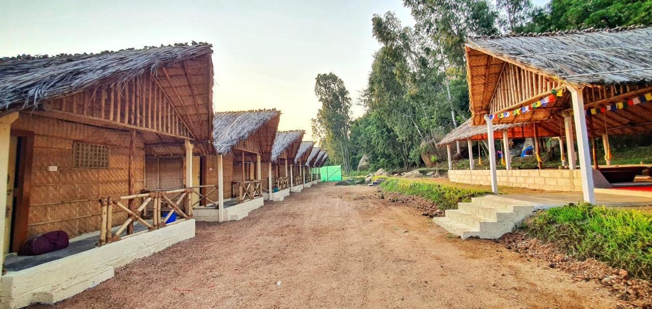 Lazy Panda Hotel Hampi Exterior foto