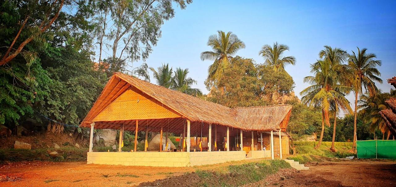 Lazy Panda Hotel Hampi Exterior foto