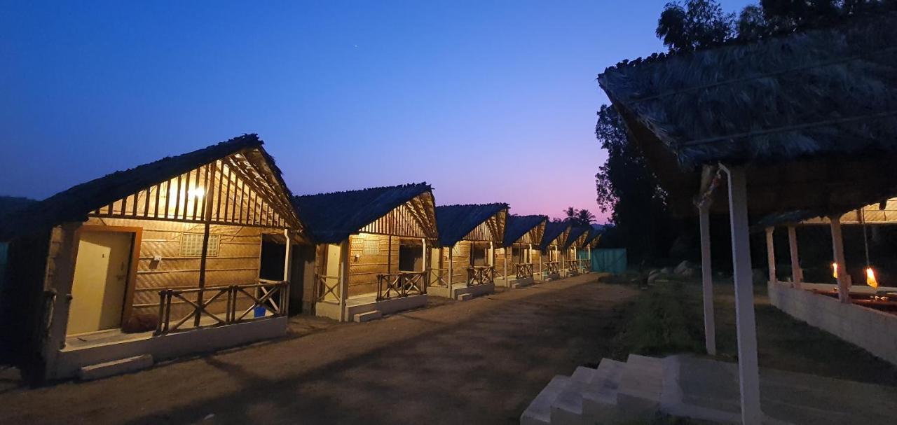 Lazy Panda Hotel Hampi Exterior foto